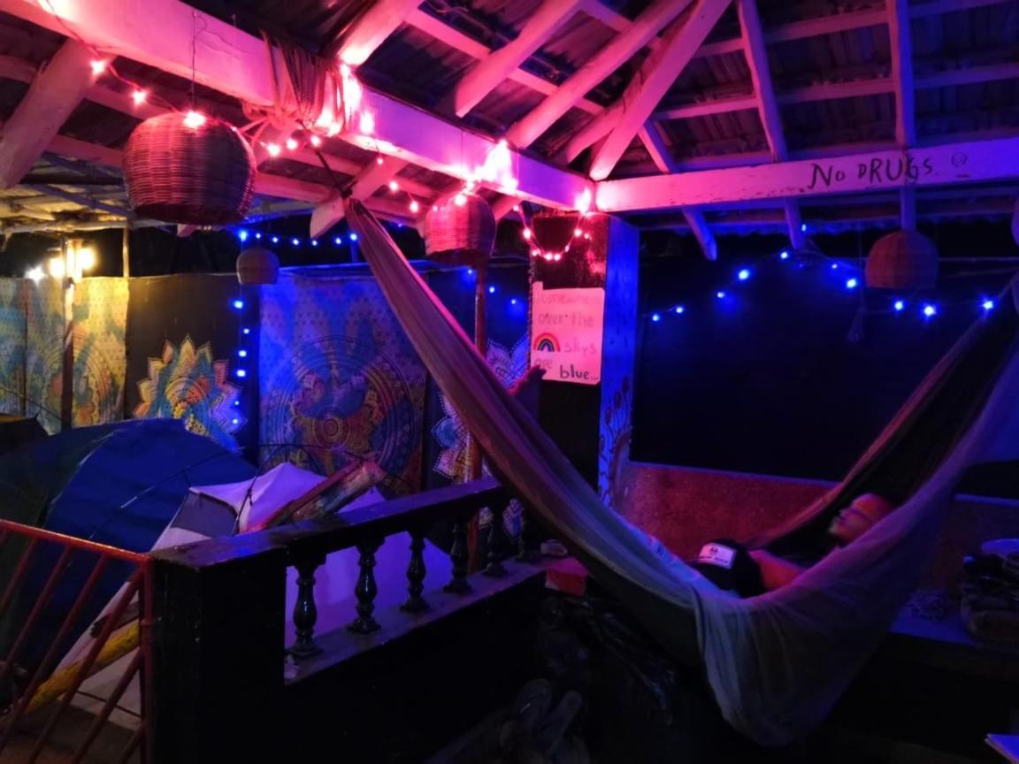 Hippie Hostel Анжуна Экстерьер фото